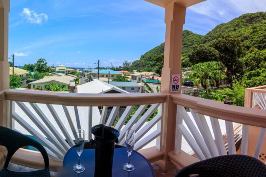 Maggie'S Inn Soufrière Eksteriør billede